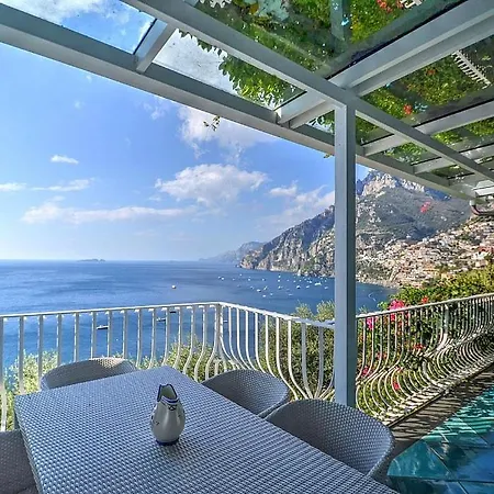 Sleeps 12 With Pool And Air Con Villa *