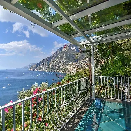 Villa Sleeps 12 With Pool And Air Con *