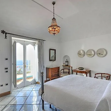 Sleeps 12 With Pool And Air Con *